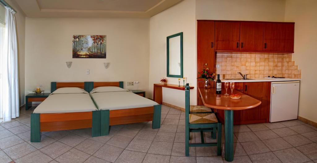 Papadakis Aparthotel เยโอริยิอูโปลิส ภายนอก รูปภาพ