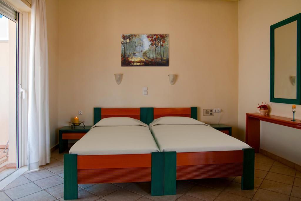Papadakis Aparthotel เยโอริยิอูโปลิส ภายนอก รูปภาพ